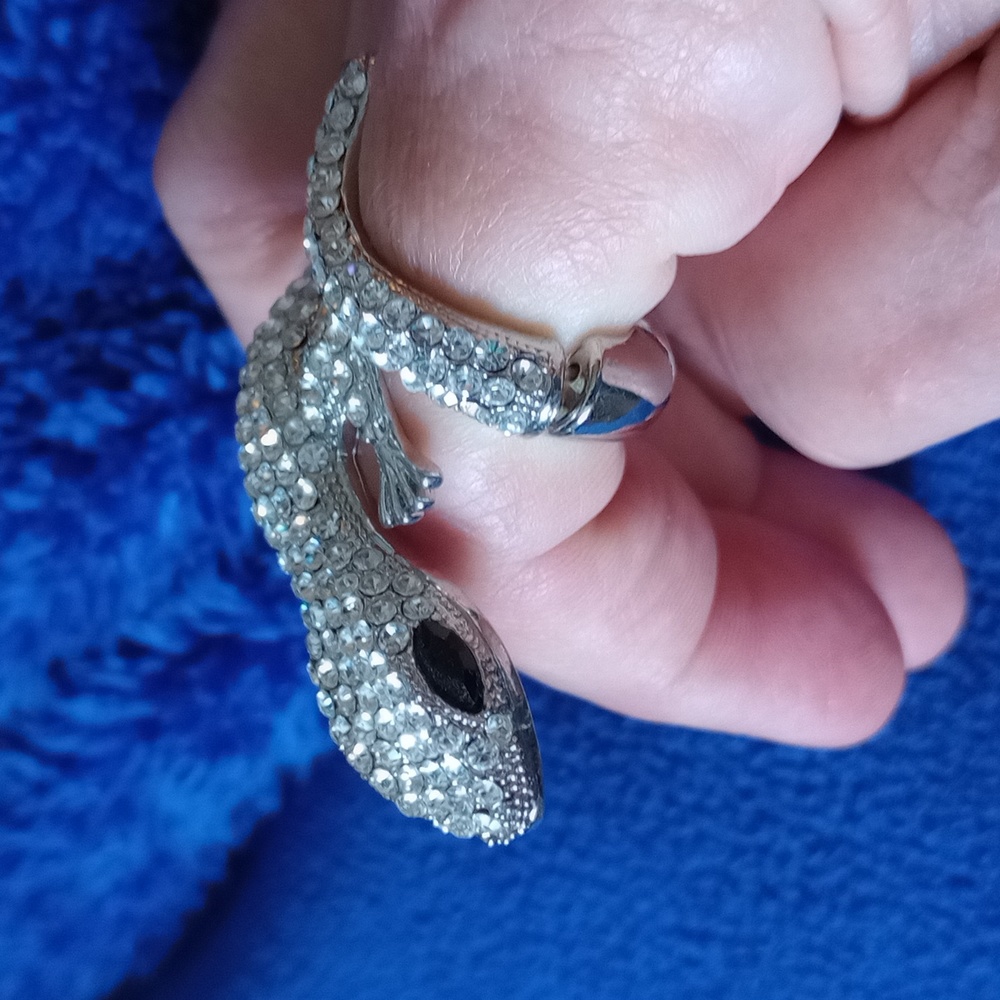 Lizard ring